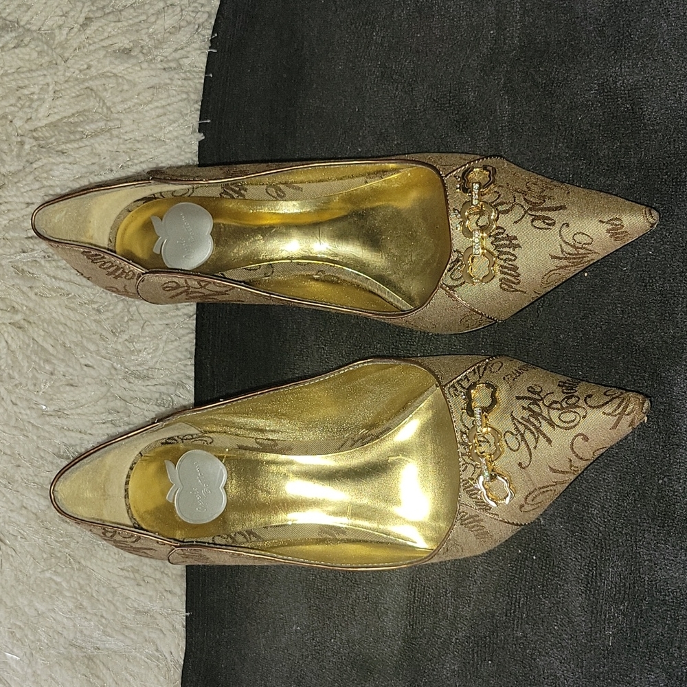 Apple bottom shoes size 10